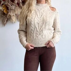 ASTR the Label Natalie Cut Out Cable Knit Sweater XS Speckled Cream Pullover